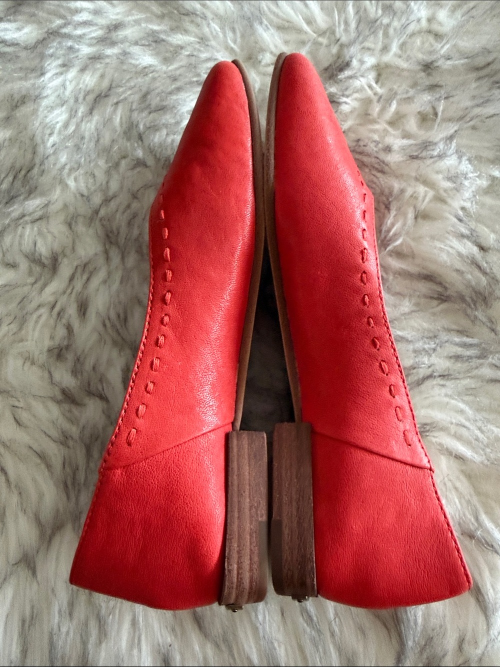 NEW FRYE Claire Red Women's Slip-On Flats - Elegant Everyday Comfort - Picture 4 of 8